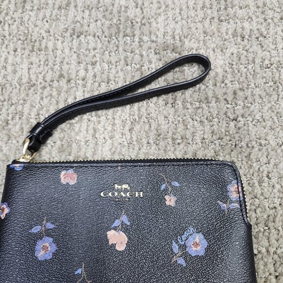 Coach Wristlet Wallet Black Floral Women's Size Small - Picture 9 of 11
